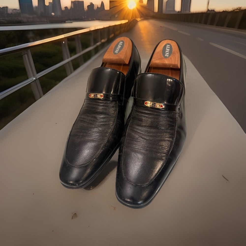 Red Dragonfly Black Leather Loafers US Size 8.5, Chinese Sz 265